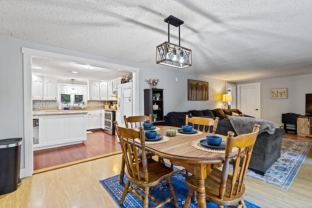 955 Northern Avenue Farmingdale ME 04344