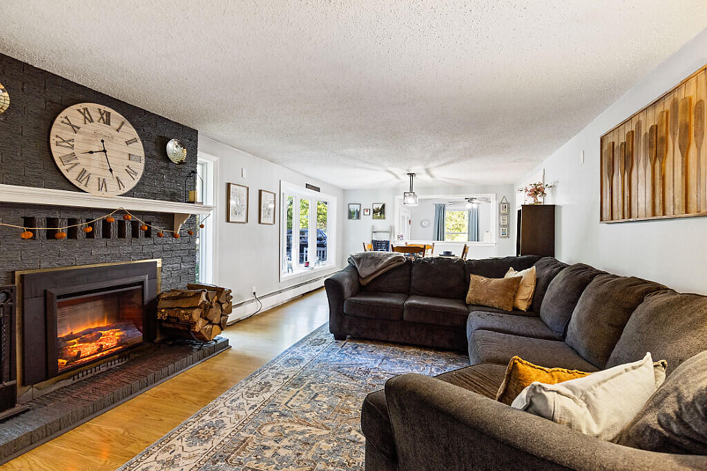 955 Northern Avenue Farmingdale ME 04344