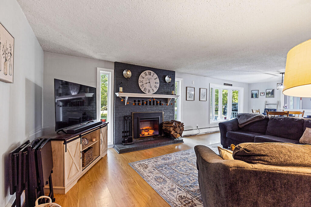 955 Northern Avenue Farmingdale ME 04344