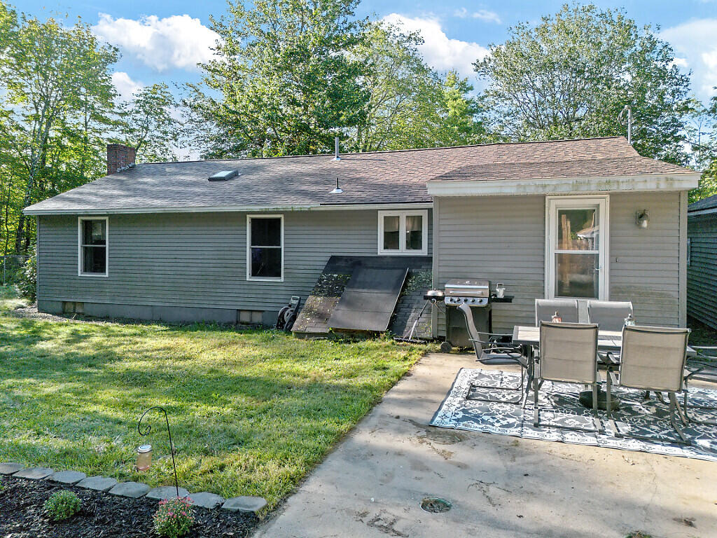 955 Northern Avenue Farmingdale ME 04344