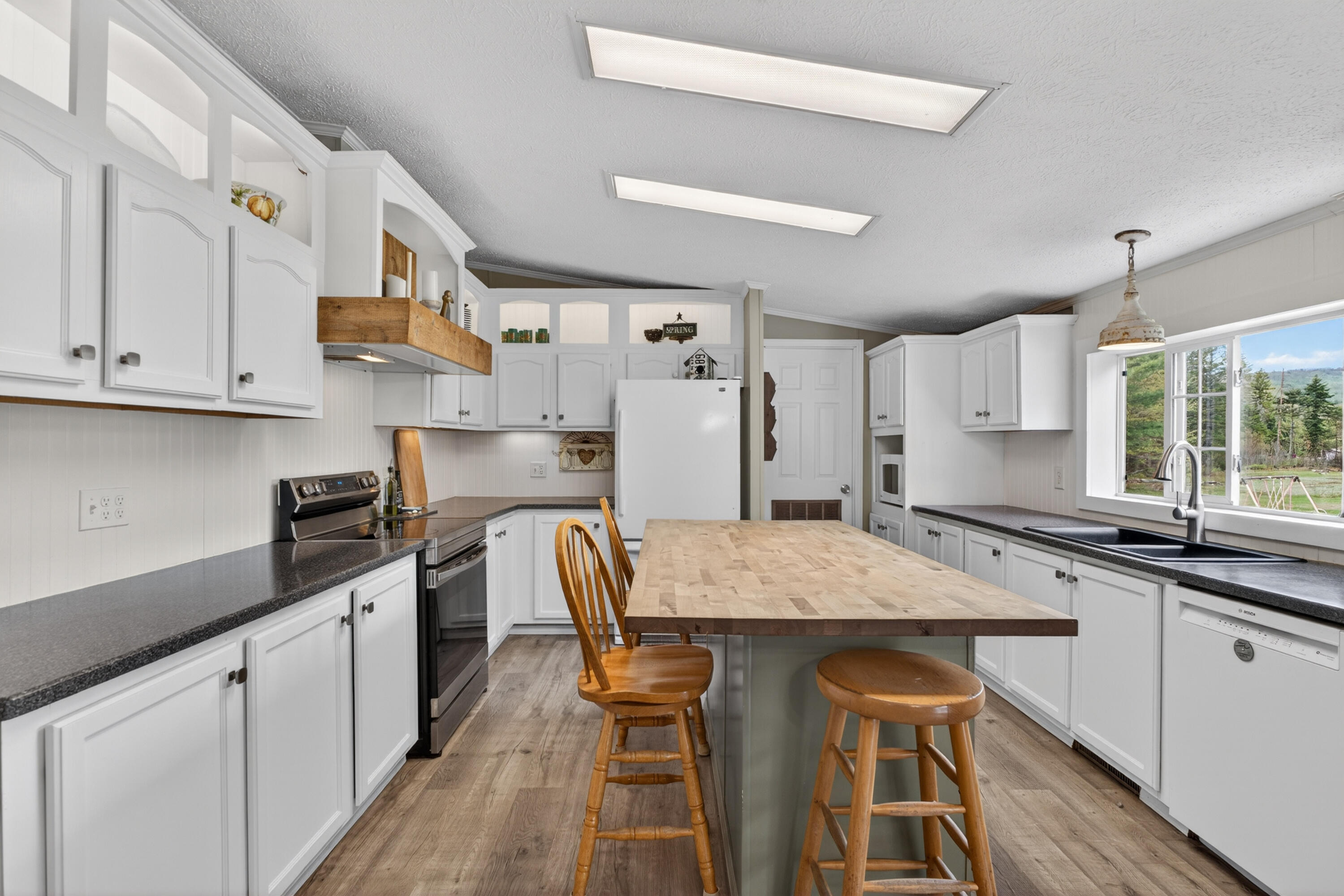 5,10,11 Country Lane Kingfield ME 04947