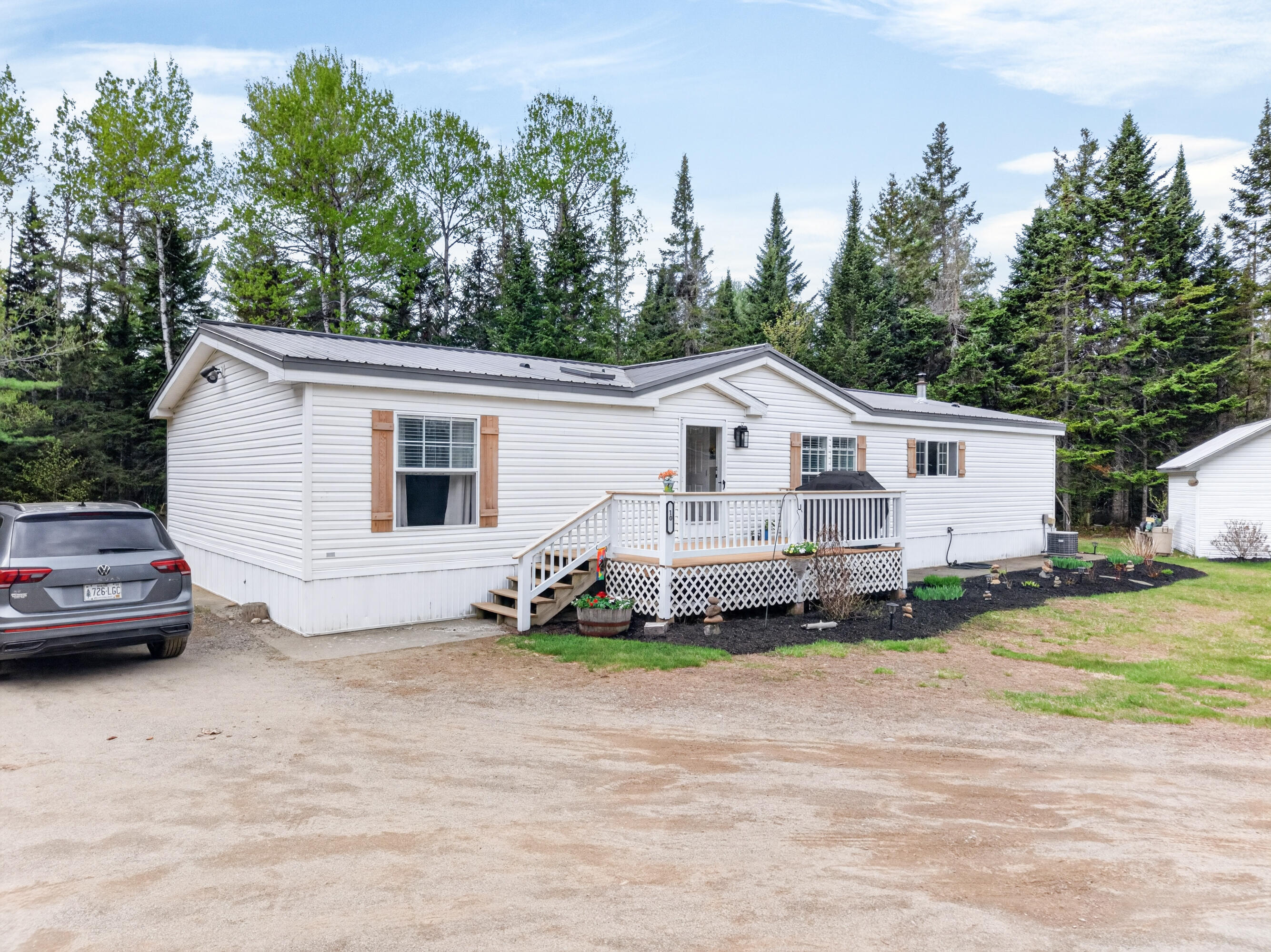 5,10,11 Country Lane Kingfield ME 04947