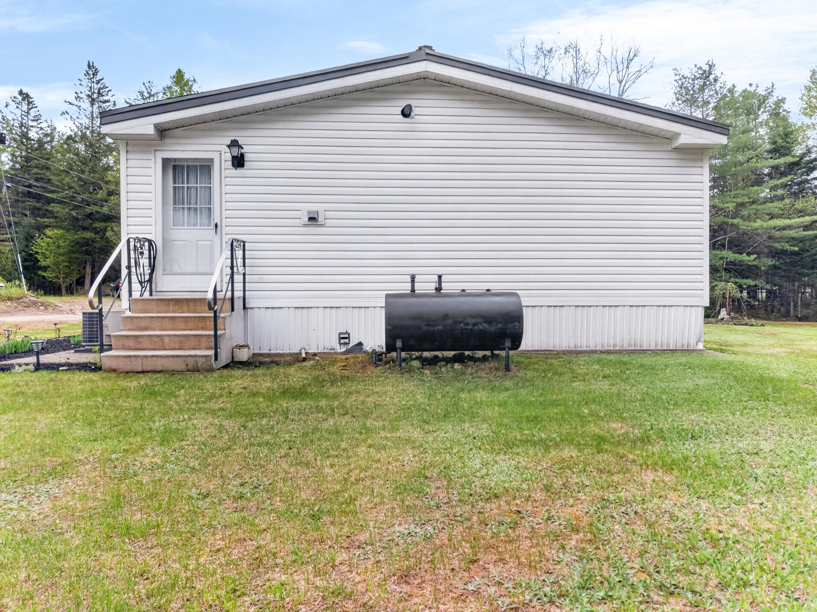 5,10,11 Country Lane Kingfield ME 04947