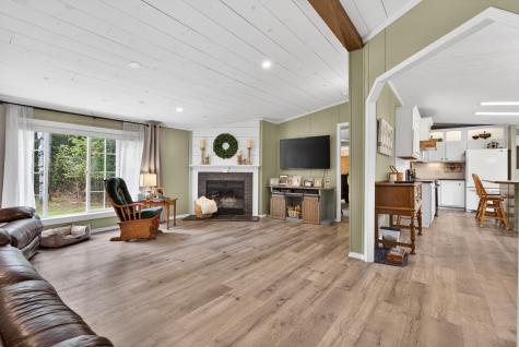 5,10,11 Country Lane Kingfield ME 04947