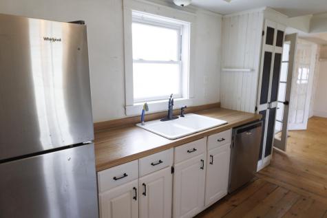 22 Booker Street Thomaston ME 04861