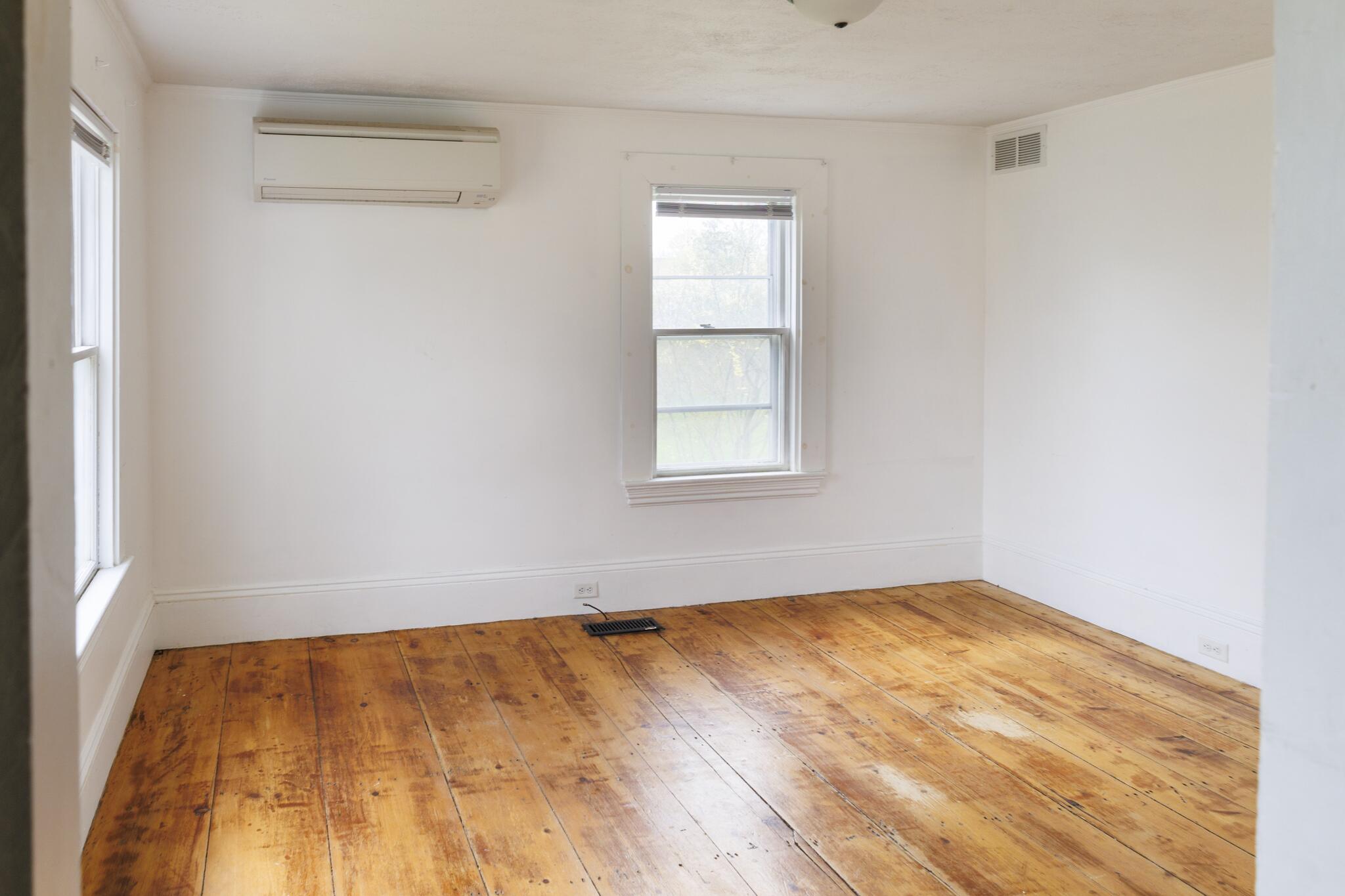 22 Booker Street Thomaston ME 04861