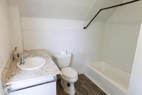 22 Booker Street Thomaston ME 04861
