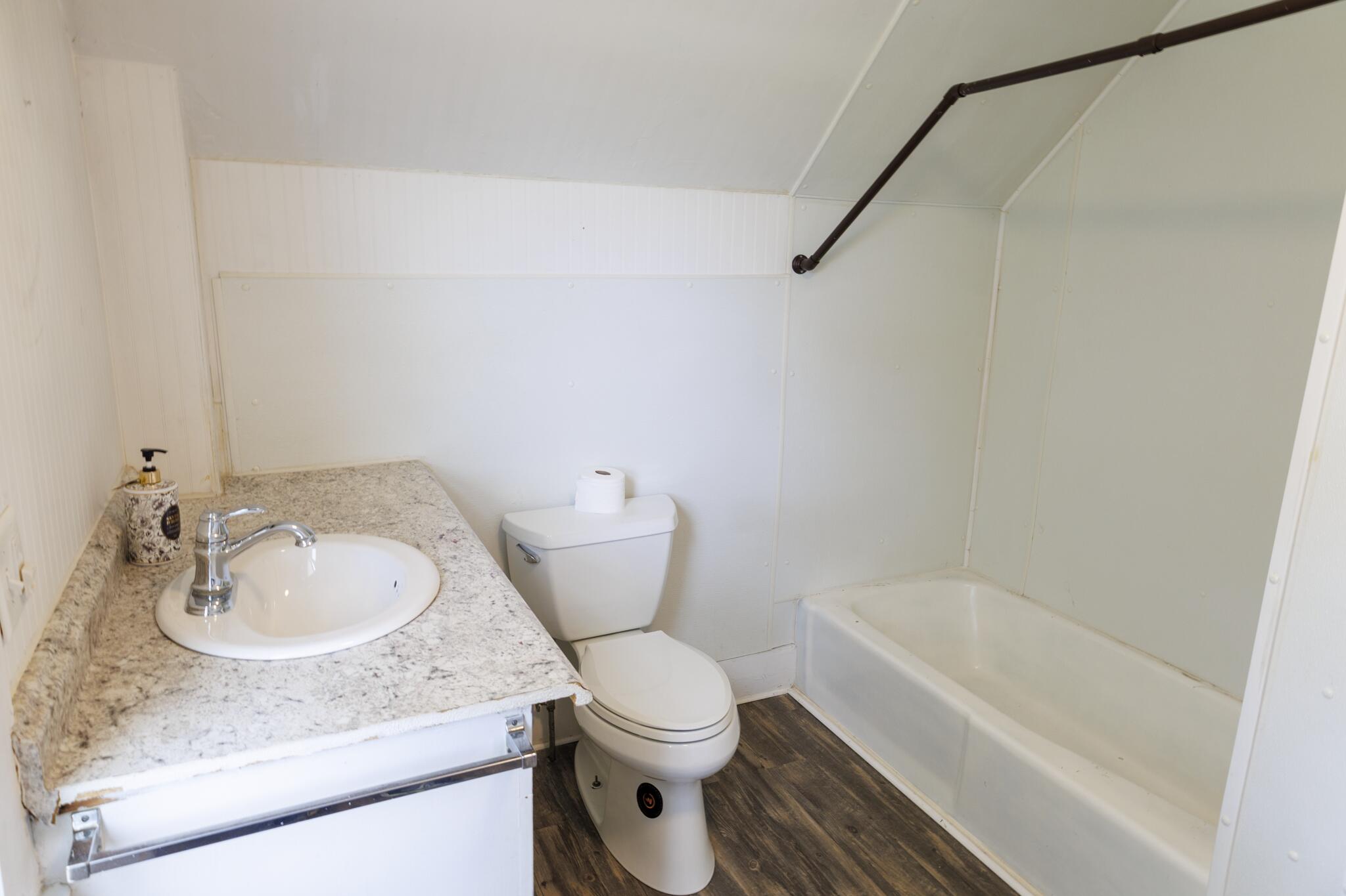22 Booker Street Thomaston ME 04861