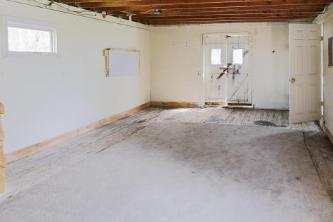 22 Booker Street Thomaston ME 04861
