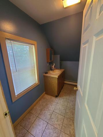 36 Newbury Street Auburn ME 04210
