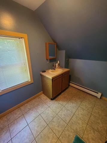 36 Newbury Street Auburn ME 04210