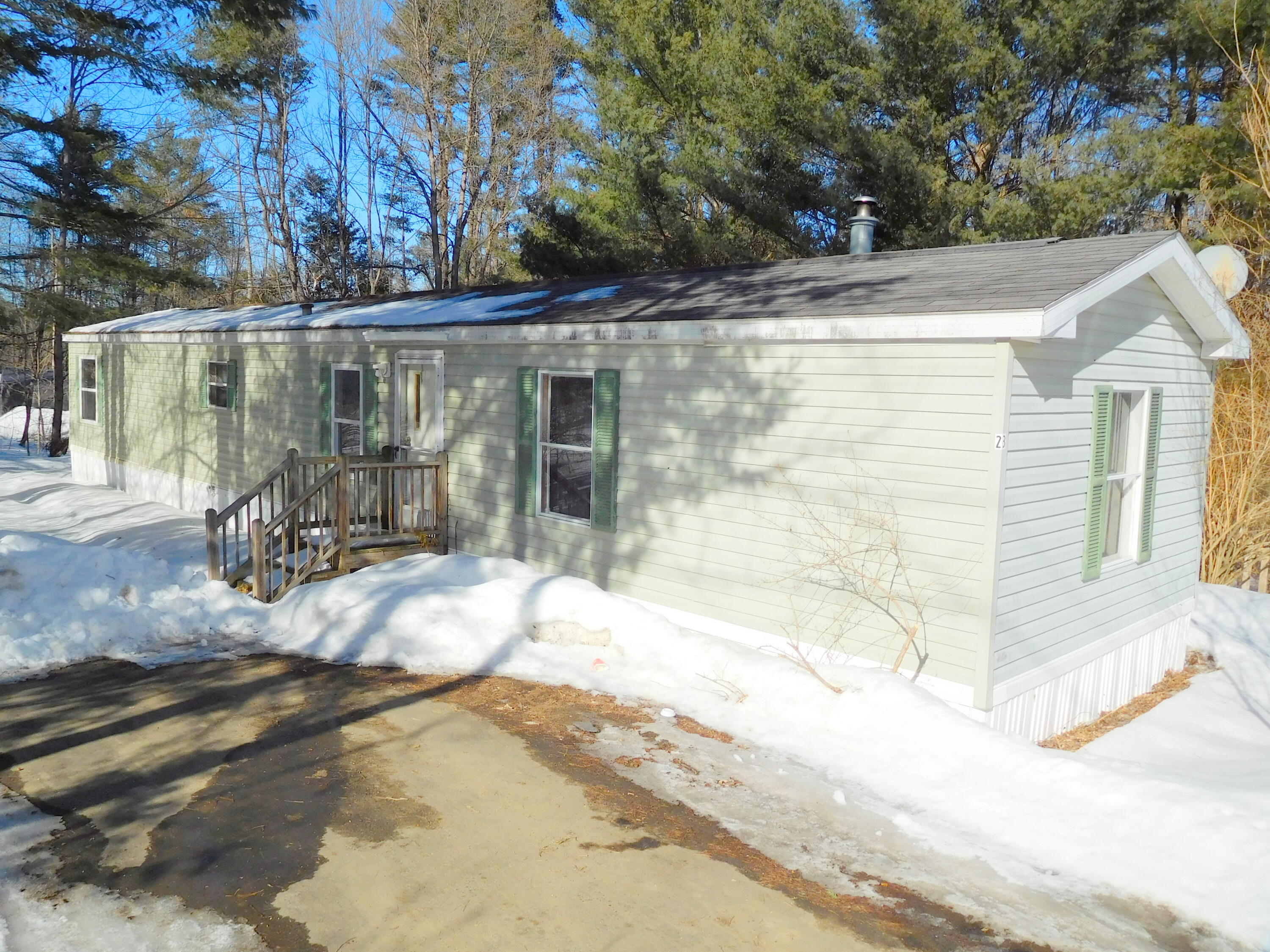 23 Warren Avenue Gardiner ME 04345