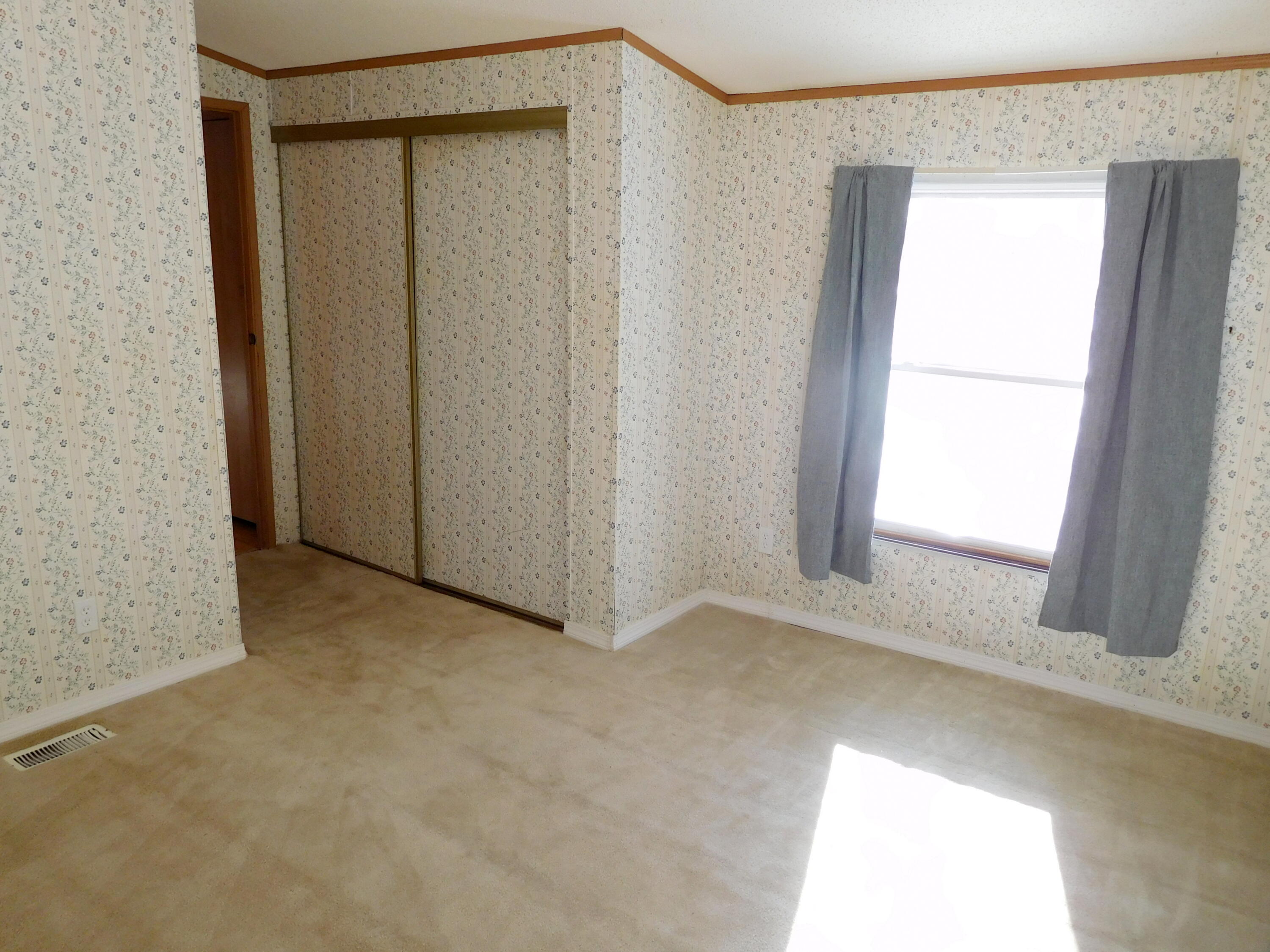 23 Warren Avenue Gardiner ME 04345