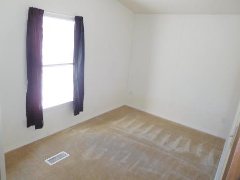 23 Warren Avenue Gardiner ME 04345