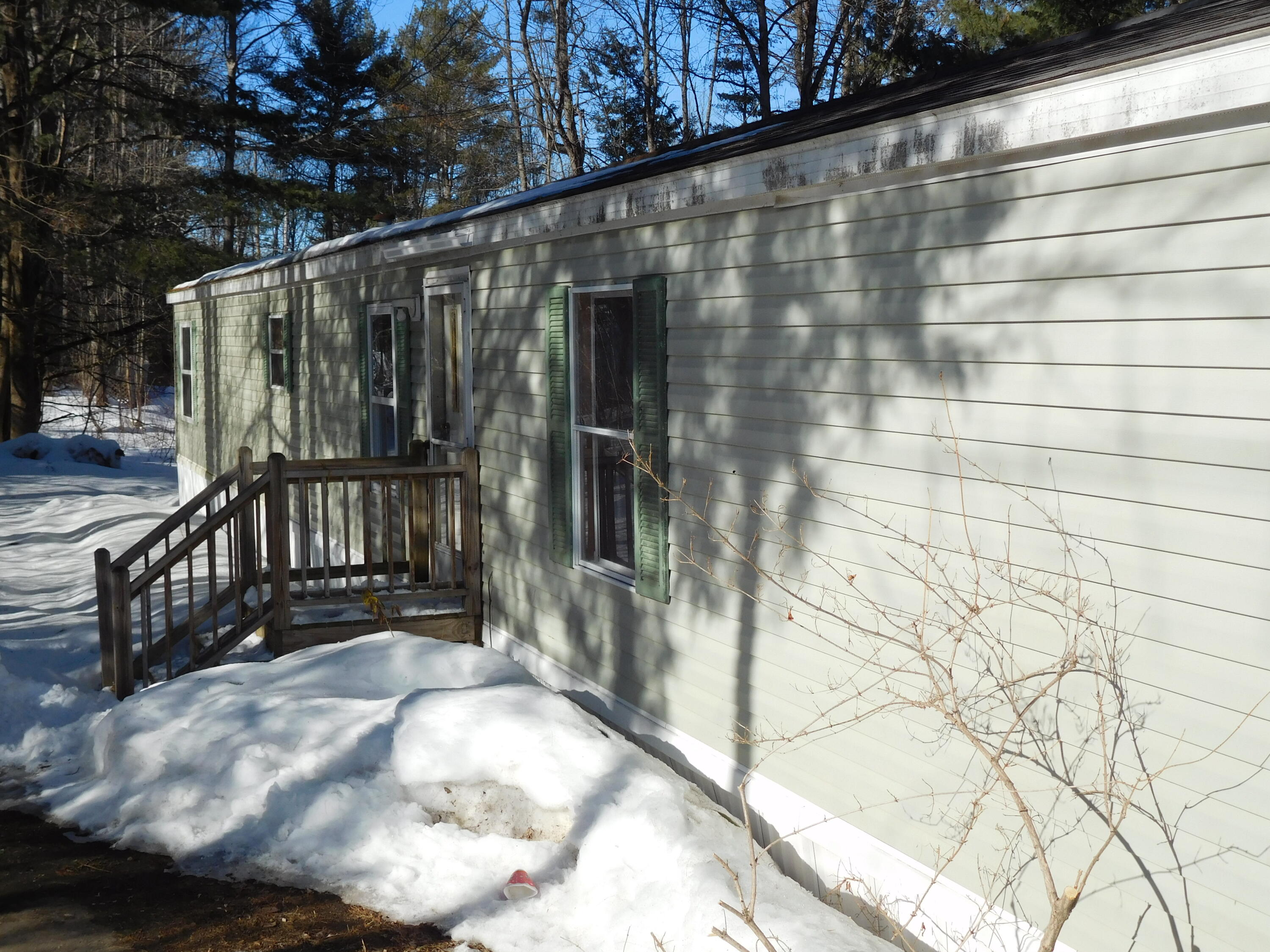 23 Warren Avenue Gardiner ME 04345