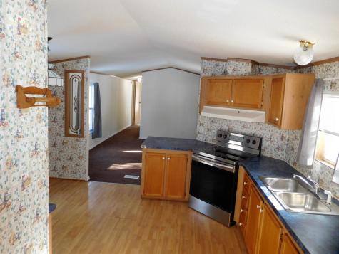 23 Warren Avenue Gardiner ME 04345