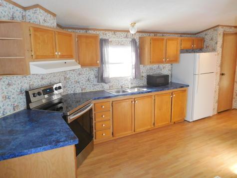 23 Warren Avenue Gardiner ME 04345