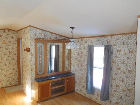 23 Warren Avenue Gardiner ME 04345