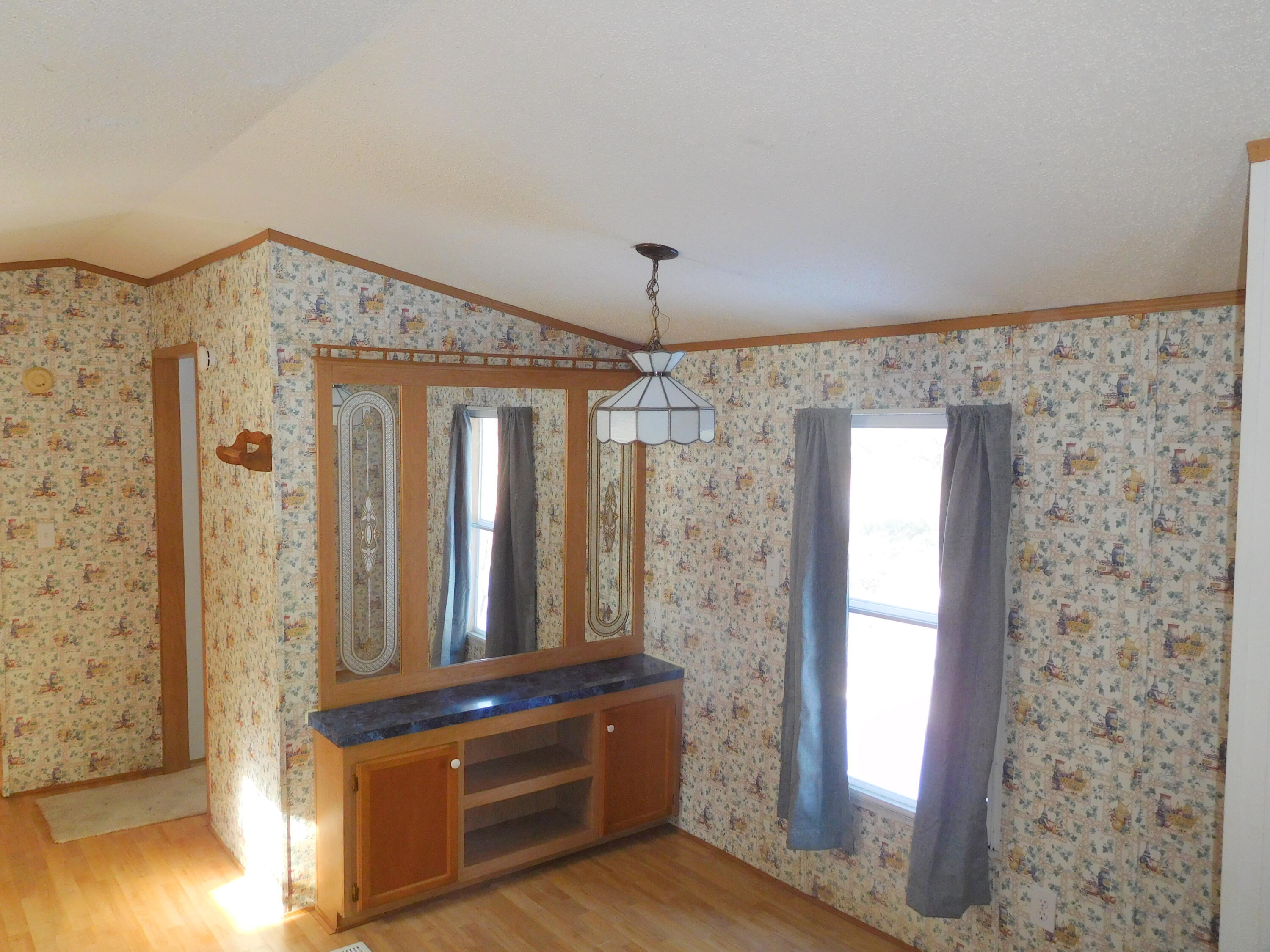 23 Warren Avenue Gardiner ME 04345