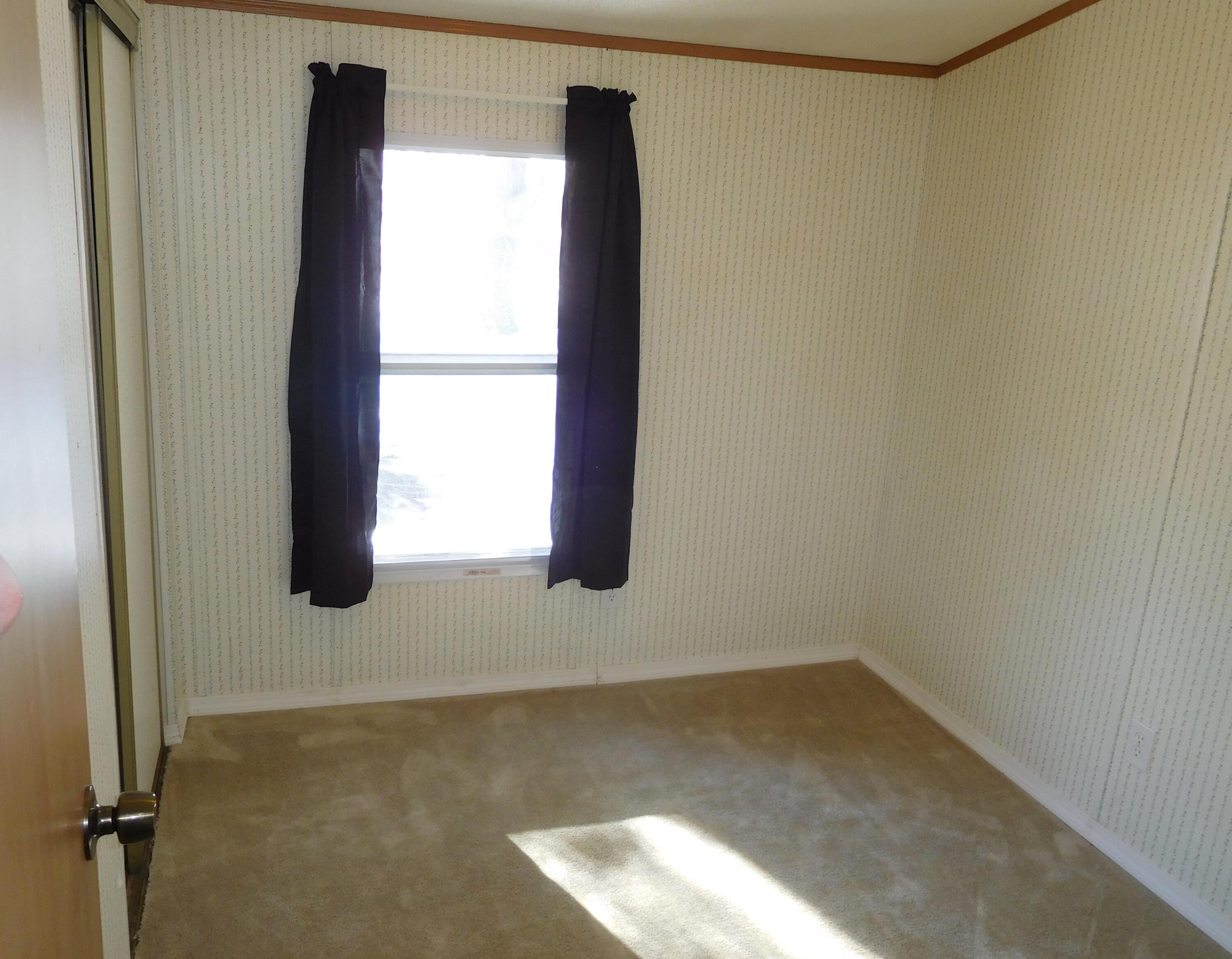 23 Warren Avenue Gardiner ME 04345