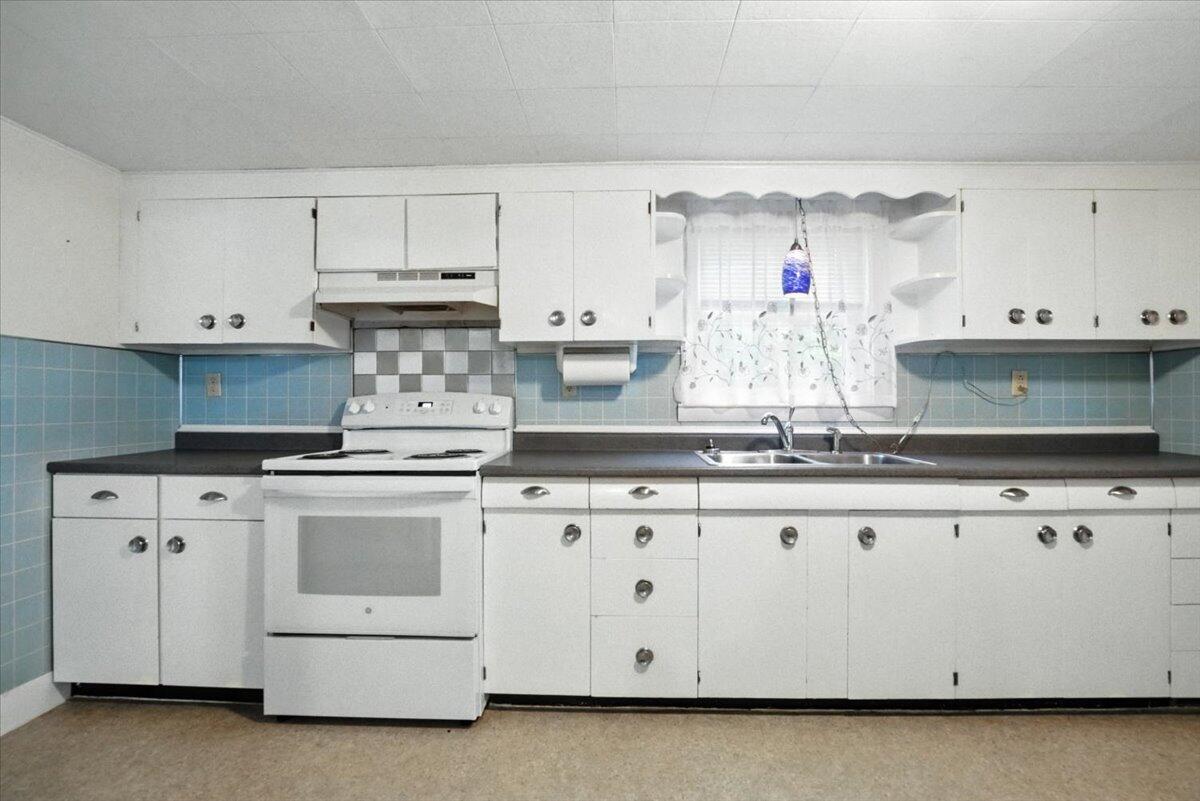 31 Allen Range Road Freeport ME 04032