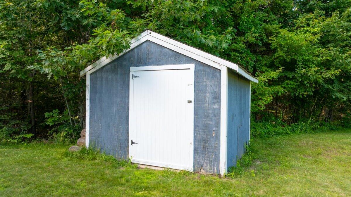 31 Allen Range Road Freeport ME 04032