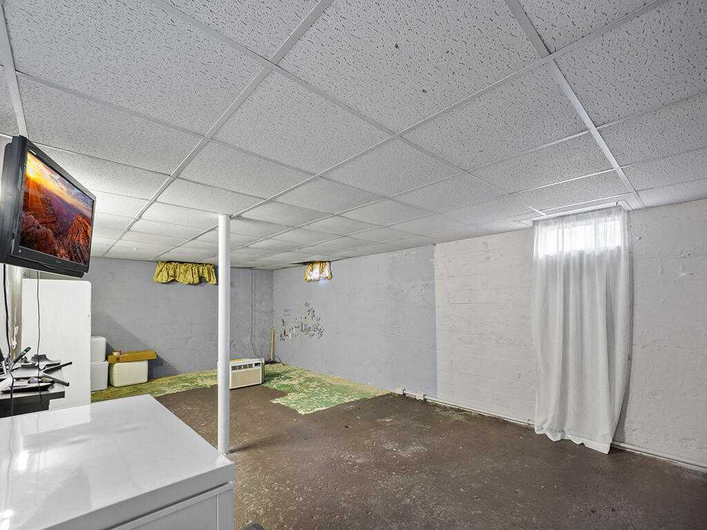 3 Violette Avenue Waterville ME 04901