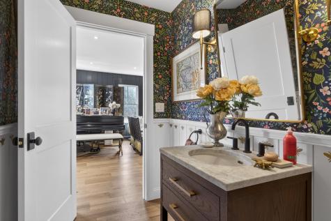 492 W Elm Street Yarmouth ME 04096