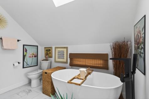 492 W Elm Street Yarmouth ME 04096