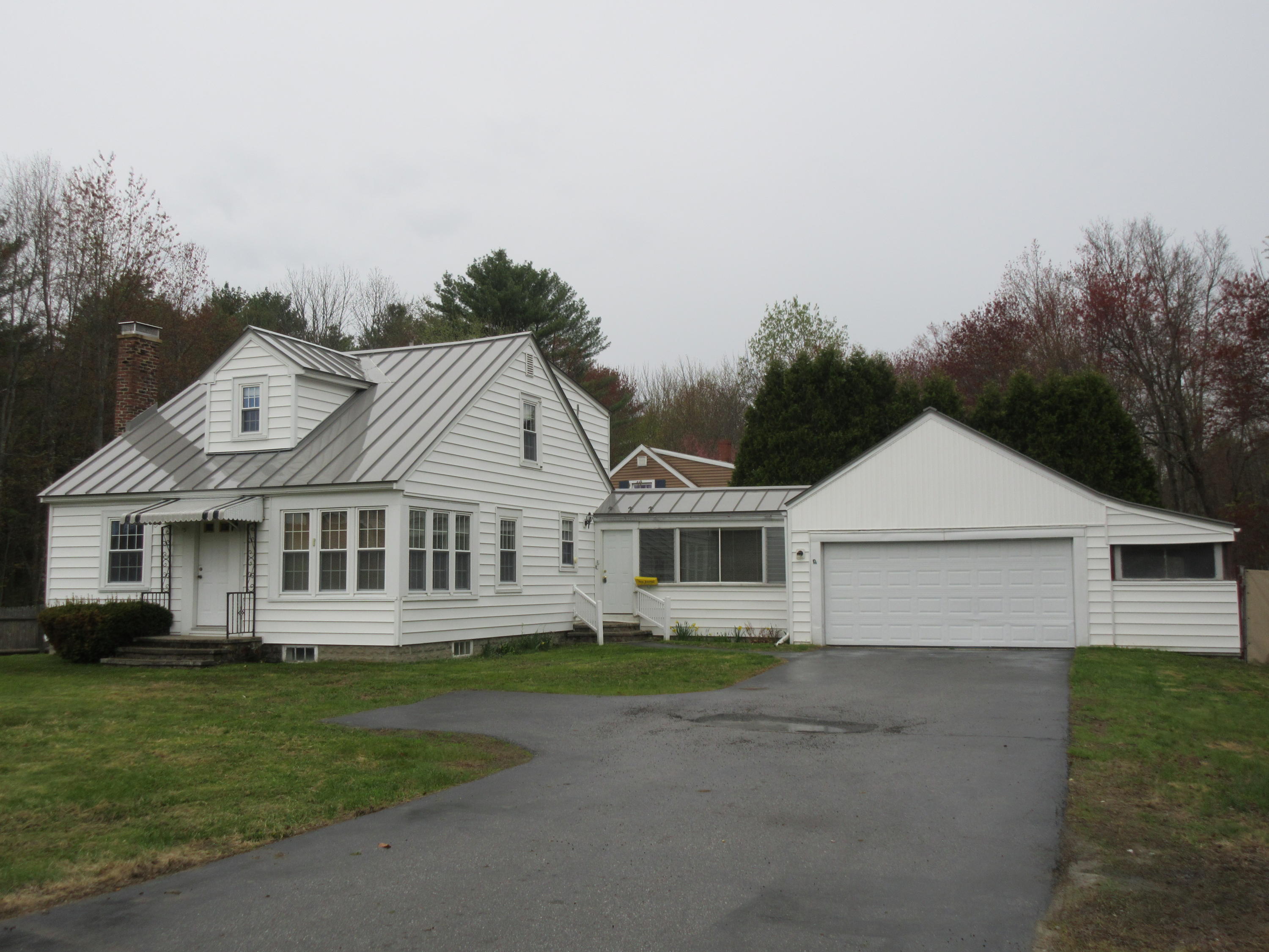 821 Court Street Auburn ME 04210