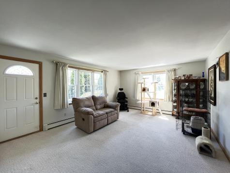 18 Sherbrooke Avenue Lewiston ME 04240