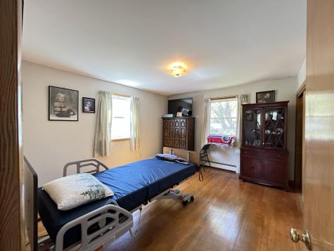 18 Sherbrooke Avenue Lewiston ME 04240