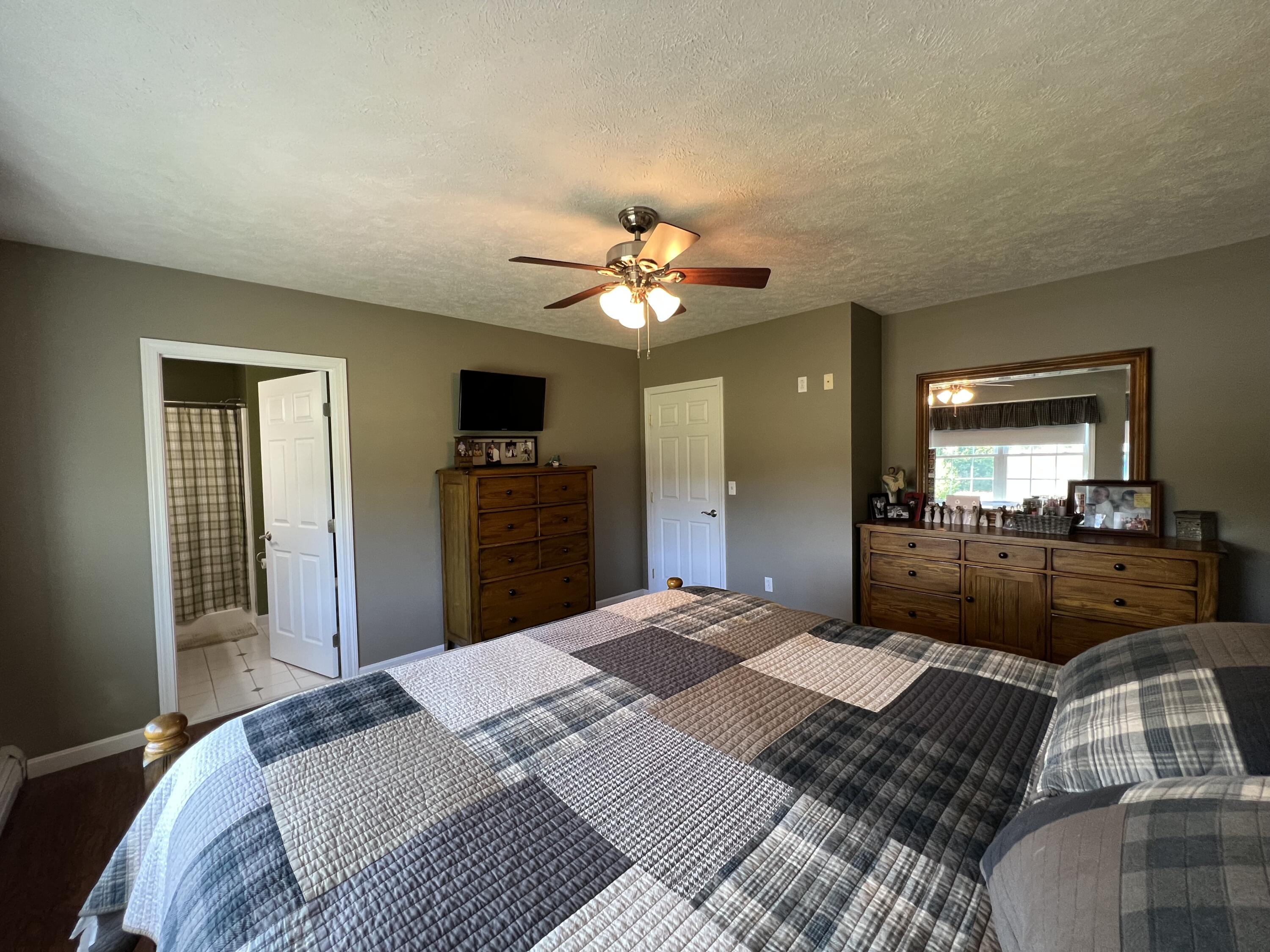 20 Diamond Drive Wales ME 04280
