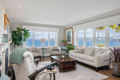 22 Mckinley Road Falmouth ME 04105