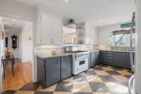 22 Mckinley Road Falmouth ME 04105