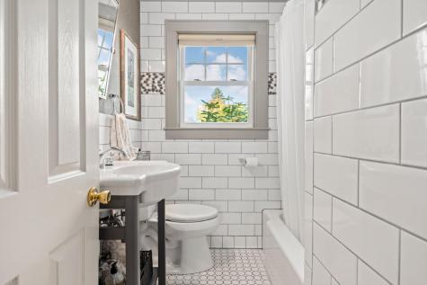 22 Mckinley Road Falmouth ME 04105