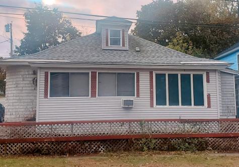 17 Cherry Street Millinocket ME 04462