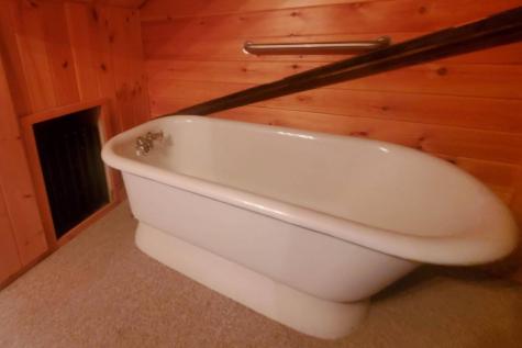 17 Cherry Street Millinocket ME 04462