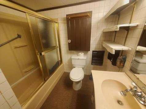 17 Cherry Street Millinocket ME 04462