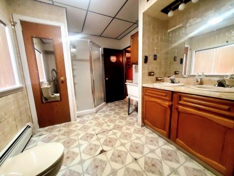 17 Cherry Street Millinocket ME 04462