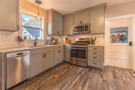 28 Mountainview Avenue Bangor ME 04401