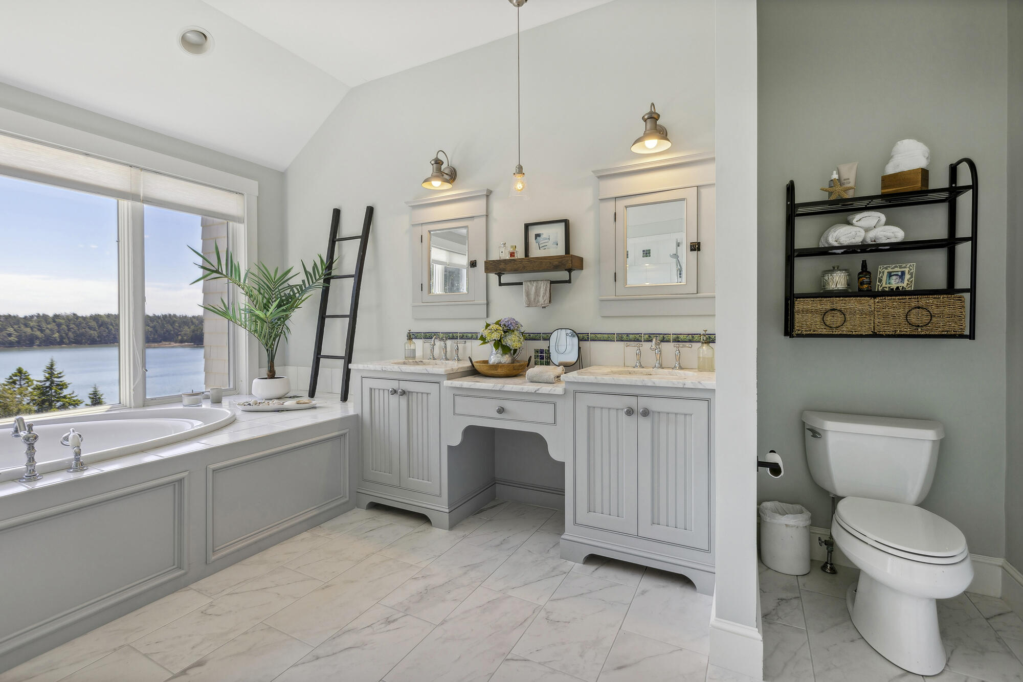 31 Headland Road Harpswell ME 04079