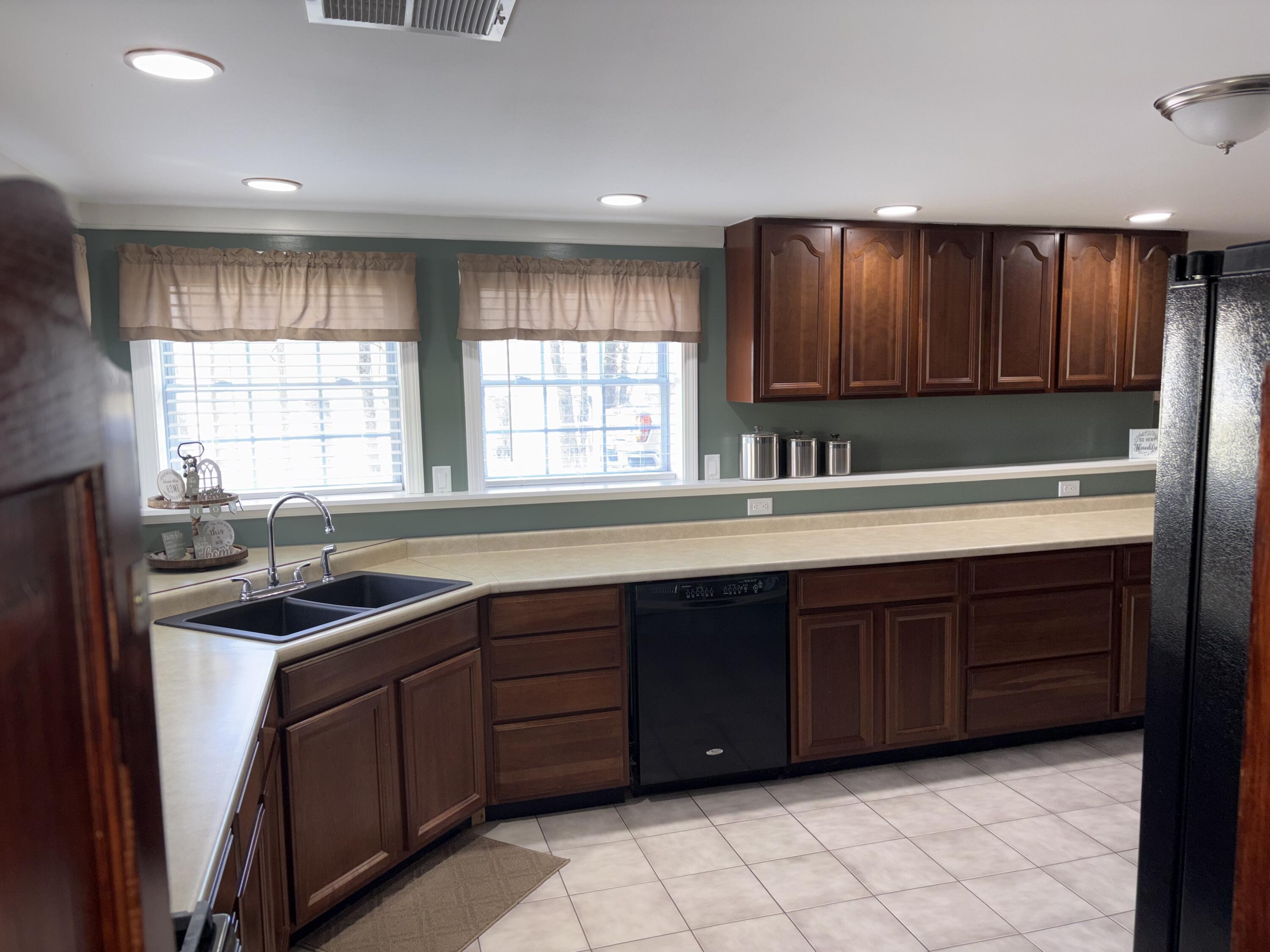 16 N Main Street Guilford ME 04443