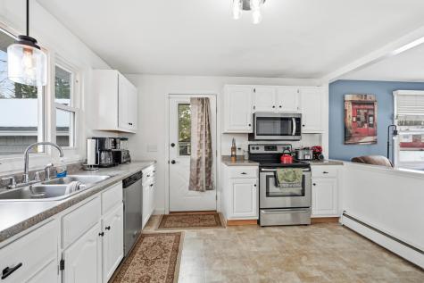 8 Roberta Street Farmingdale ME 04344