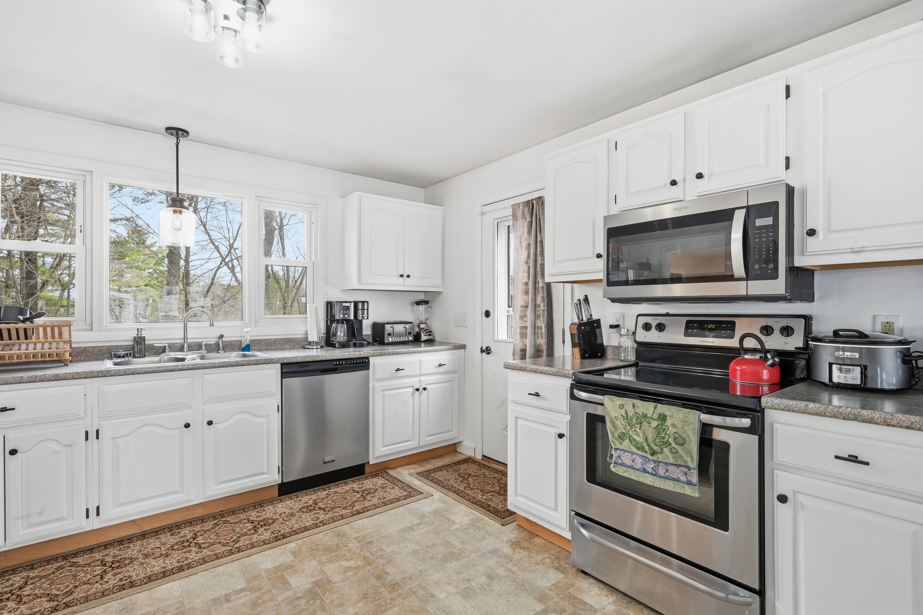 8 Roberta Street Farmingdale ME 04344