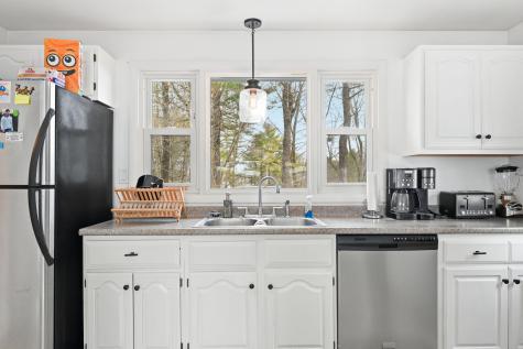 8 Roberta Street Farmingdale ME 04344