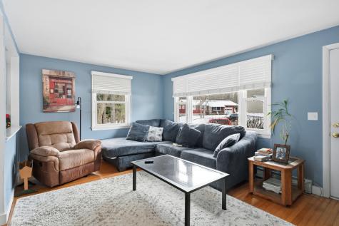 8 Roberta Street Farmingdale ME 04344