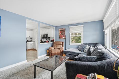 8 Roberta Street Farmingdale ME 04344