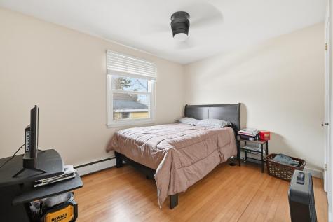 8 Roberta Street Farmingdale ME 04344