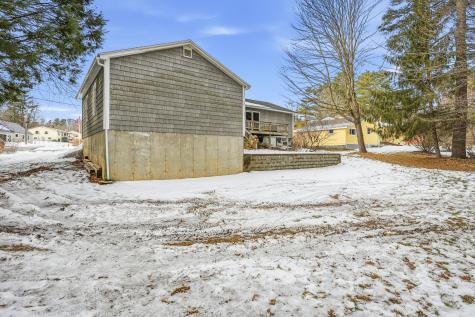 8 Roberta Street Farmingdale ME 04344